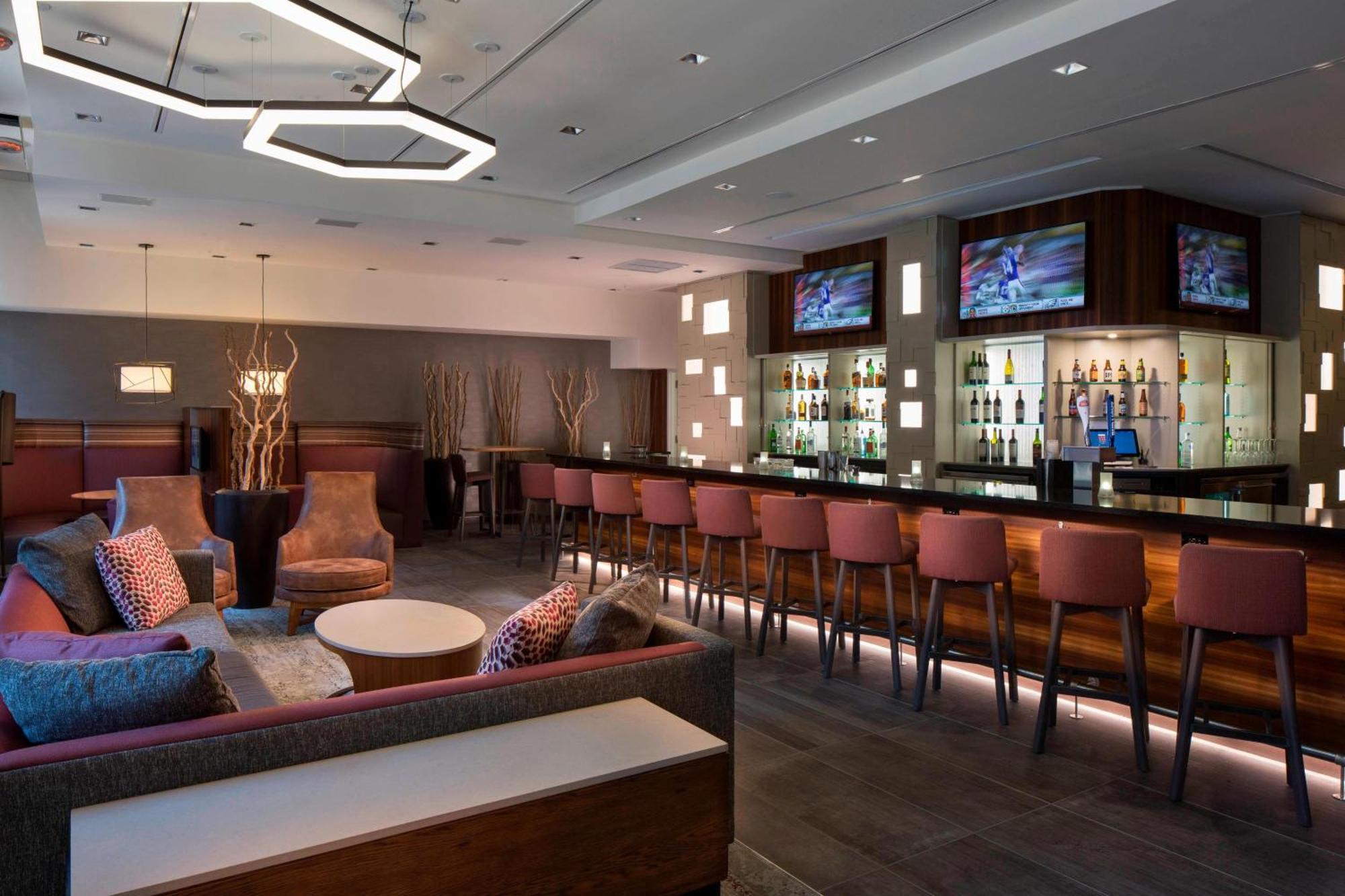 Courtyard By Marriott New Orleans Downtown Near The French Quarter Hotel Ngoại thất bức ảnh